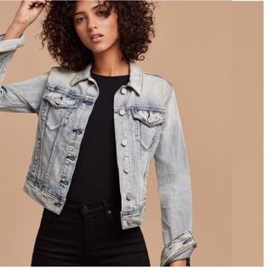 Talula Artizia “Edo” Light Wash Denim Jacket Size Medium